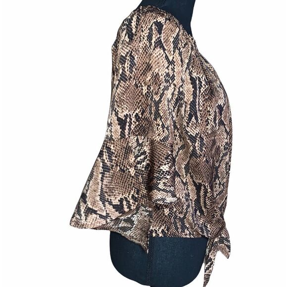 Express Top  - Picture 5 of 9